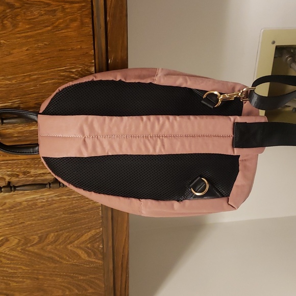 Sol ans Selene Hustle Sling Backpack - Picture 10 of 13